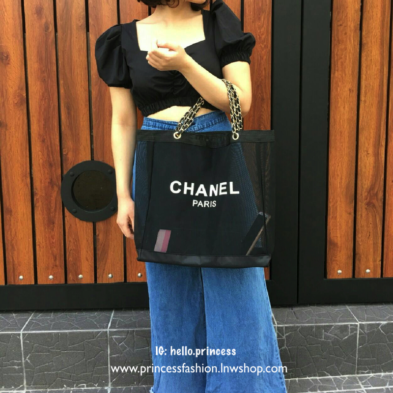 พร้อมส่งความสวยหรู 👠👠 Chanel Shopping Bag With Chain กระเป๋าสะพายใบใหญ่ทรง Shopping Bag Limited Edition พรีเมี่ยมกิ้ฟของแท้นำเข้าจาก Chanel Perfume Counter ของแท้100% (ไม่ใช่งานเลียนแบบ) ใบใหญ่วัสดุ Nylon โปร่ง *อะไหล่ทอง ♡ ปั้ม CHA
