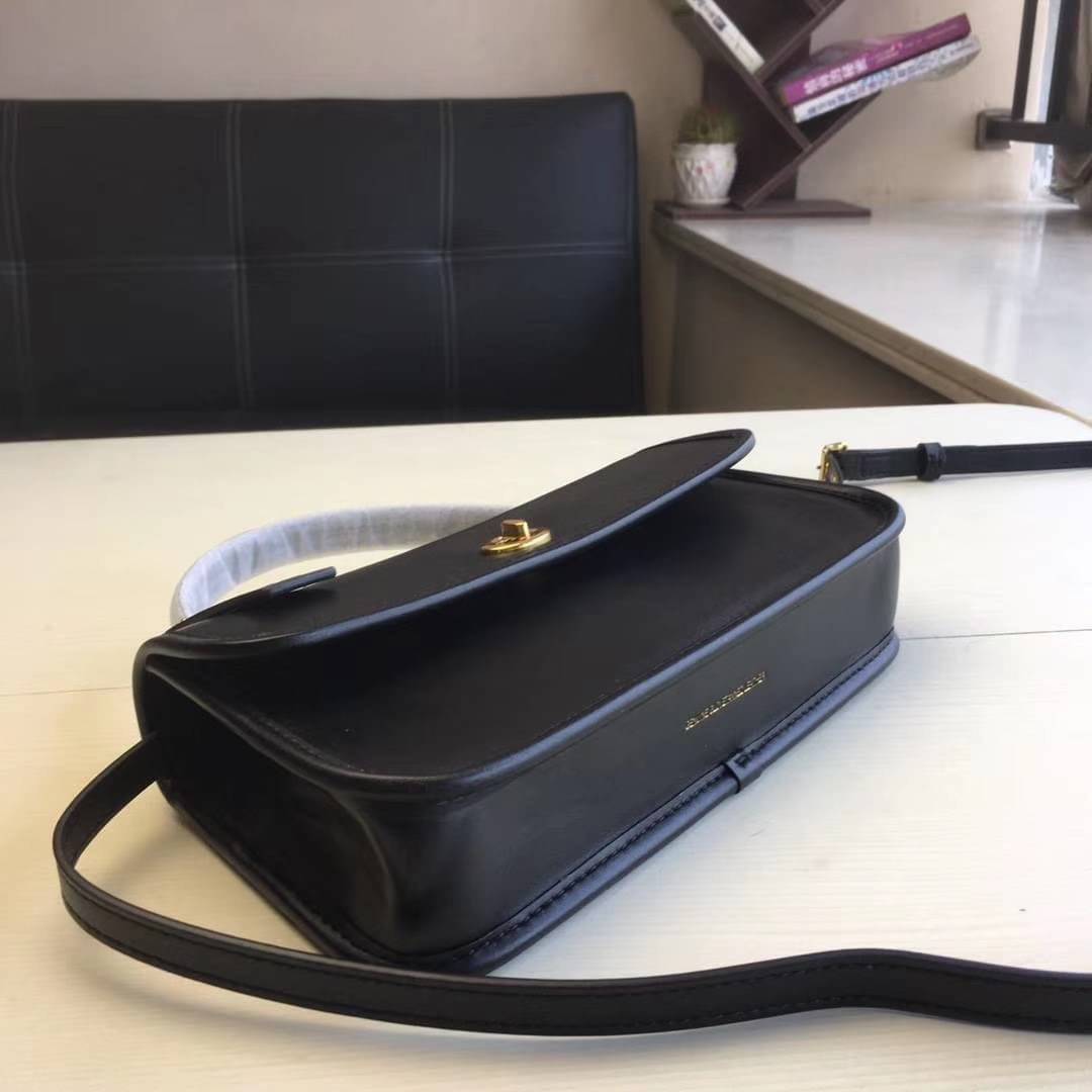 OUTTLET 】Auth Coach 1941 Turnlock Clutch Crossbody Bag พร้อมส่งที่ไทย