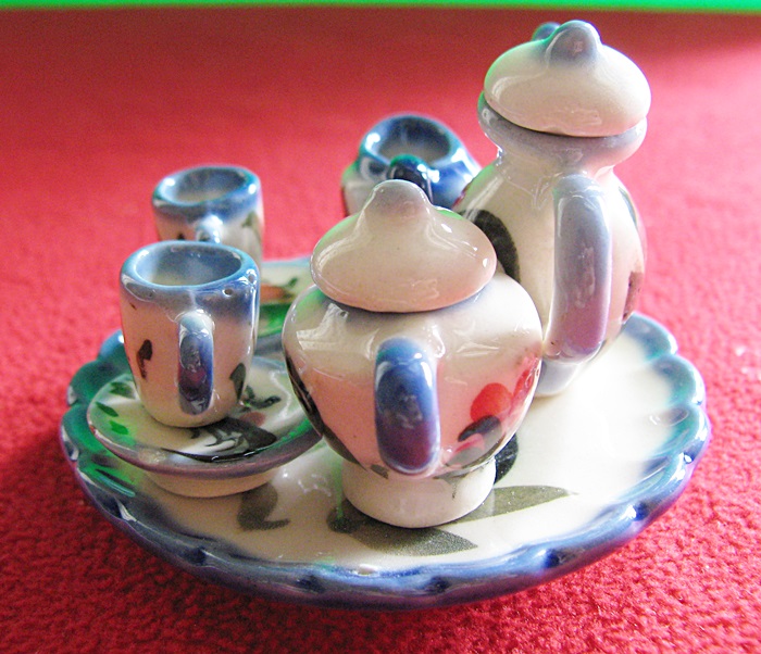 ชุดกาน้ำจิ๋ว ลายตราไก่สีฟ้าค่ะ