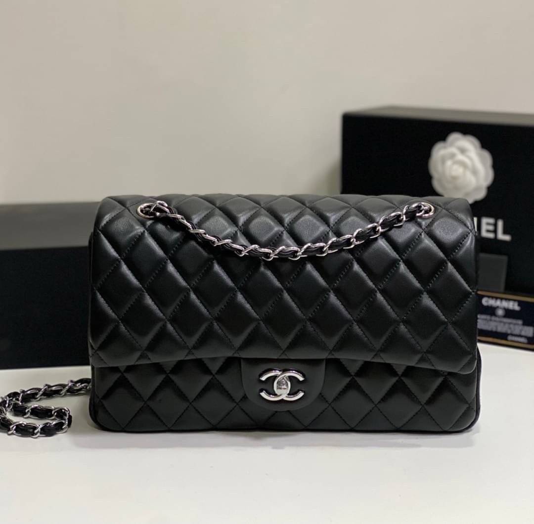 ORI หนังแท้ | CHANEL Classic Jumbo flap Bag 30cm กระเป๋าสะพายรุ่นยอดฮิตตลอดกาล นาทีนี้ต้องซื้อเก็บไว้ รุ่นไอคอนิกที่คุ้มค่า สวยงามหรูหราเหนือกาลเวลา