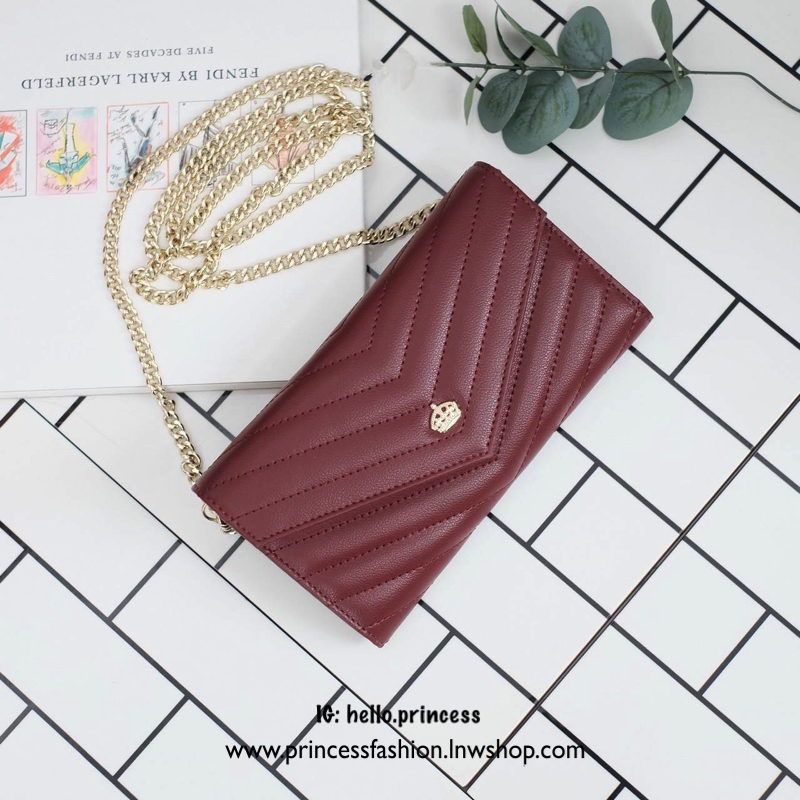 สาวๆมีกระเป๋าสตางค์ยาวแบบ3in1 หยิบมาถือสะพายจบในใบเดียวกันหรือยัง ! ใบนี้ แนะนำเลย 📌หนังวัวแท้ สวยมาก 📌จะใช้เป็นกระเป๋าสตางค์ หรือจะถอดสายถือเป็น คลัช หรือสะพาย Cross body ชิลๆ ก้อได้เลย