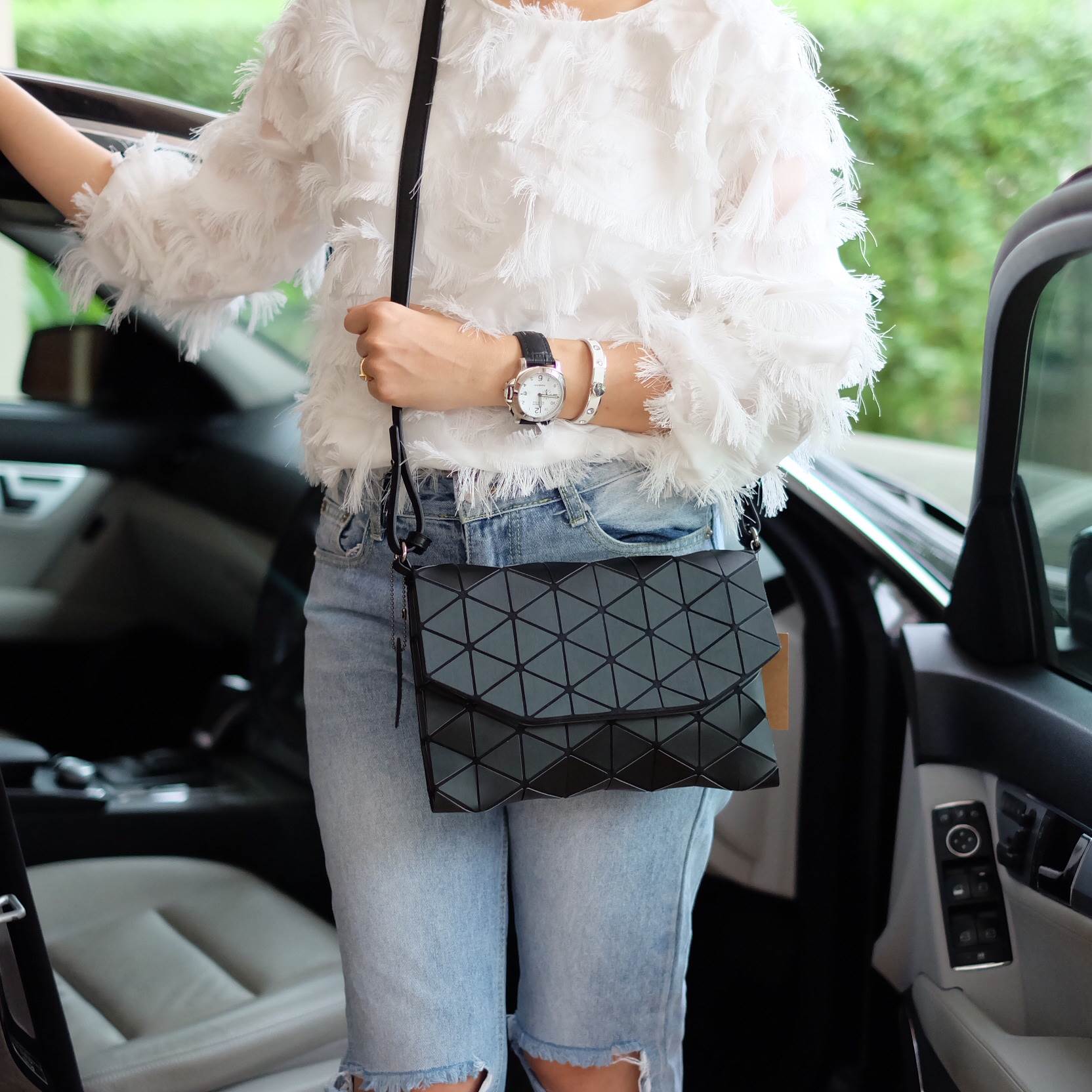 รุ่นใหม่ขายดี !!David jones Clutch bag with strap สี Matte black color 🌼 กระเป๋าสะพาย ปรับเก็บสายถือเป็น clutch bag ได้คะ ขนาดกะทัดรัด ใส่กระเป๋าตังค์ มือถือ iphone 6 plus ได้คะ น้ำหนักเบา เข้ากับชุดได้ง่าย ถือ สะพาย ออกงานParty ได้สบายเลย ใบนี้ Do