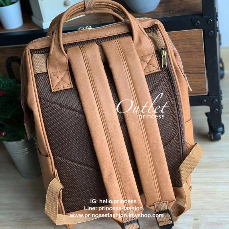 Anello polyurethane leather rucksack รุ่น Mini และ Classic กระเป๋าเป้จากแบรนด์เล็กๆมาสู่แบรนด์ดังทั้งในไทยและญี่ปุ่น วัสดุหนังpuแต่งลายหินอ่อนหนังนิ่ม กันน้ำได้ ภายในมีช่องเล็ก2ช่อง เปิดปิดด้วยซิปคู่ ปากกระเป๋าเป็นโครงสะดวกต่อการหยิบจับของภายใน ด้านข้างมี