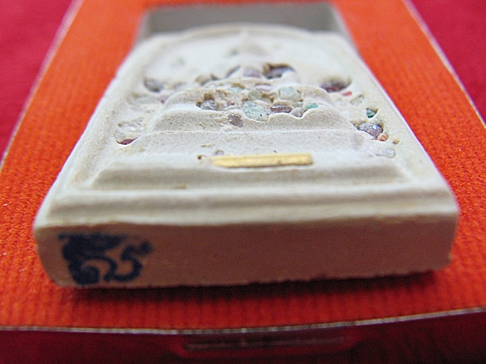 สินค้าหมดค่ะ พระสมเด็จ100ปี สมเด็จพระสังฆราช พิมพ์เกศทะลุซุ้ม มีสังฆาฏิ หลังลายเซ็น แช่น้ำมนต์ พร้อมกล่องเดิมค่ะ