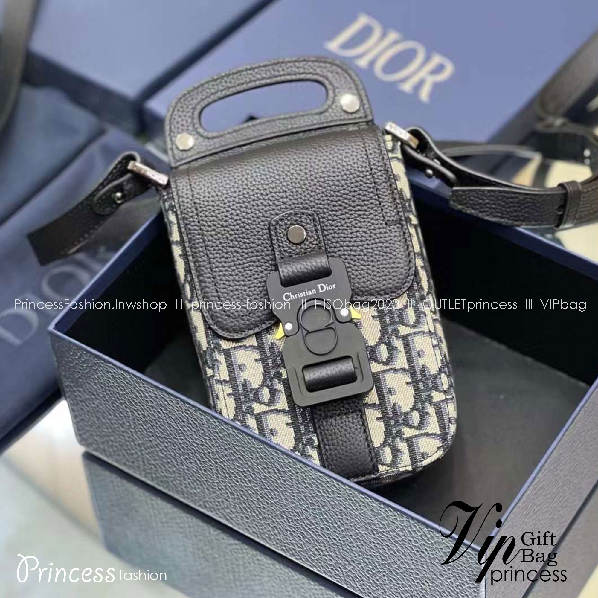 Dior Phone Oblique Bag / Dior Pouch Phone Oblique เกรดเทพออริจินอล ได้ใจหนุ่มๆไปเลยใบนี้!! หลงรักตั้งแต่แรกเห็นมีอยู่จริง!!