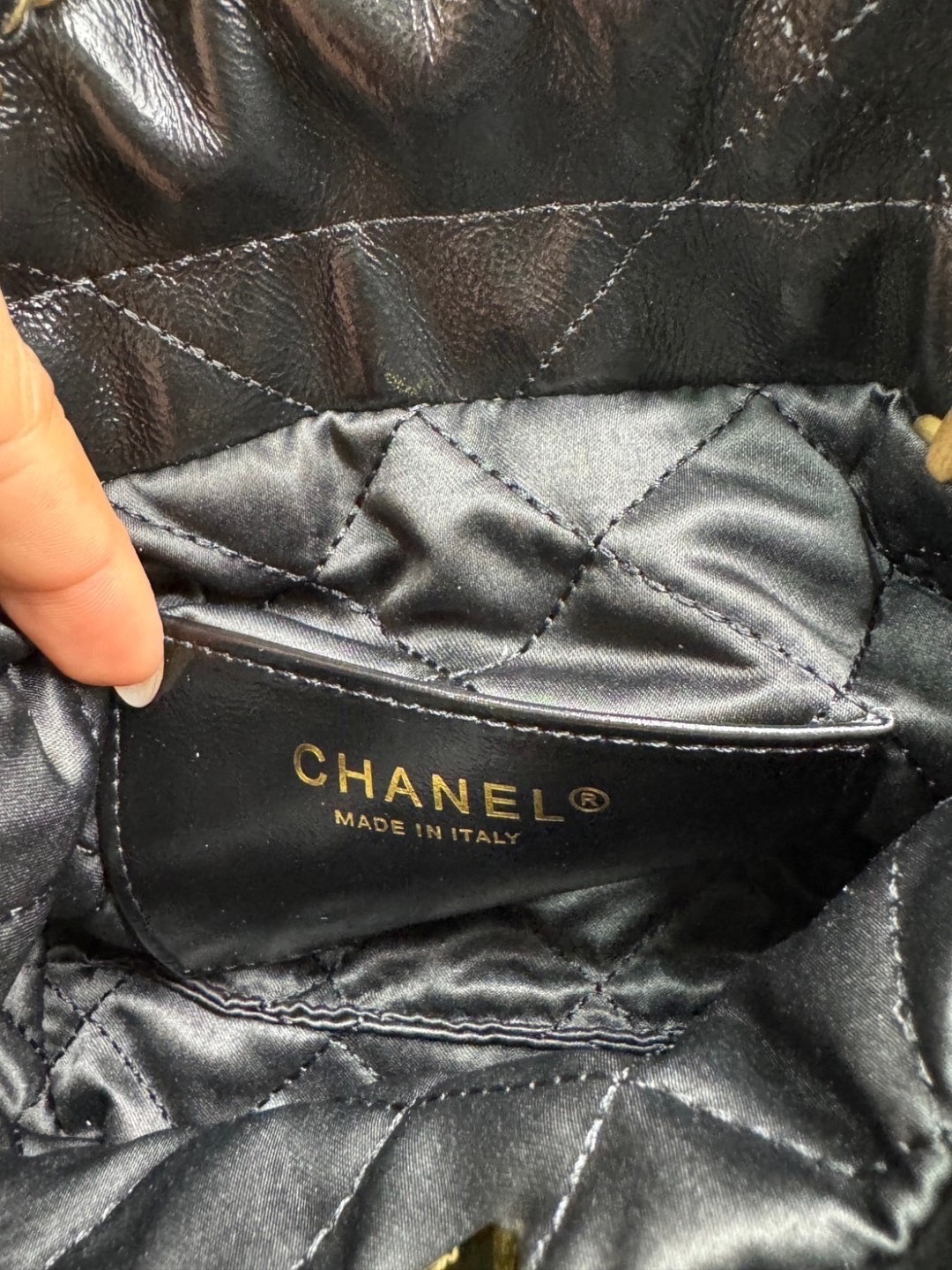 พร้อมส่ง 11 สี ORI หนังแท้ | CHANEL 22 Mini Handbag กระเป๋าสะพายสุดหรู รุ่นยอดนิยม 🤍 เกรดออริจินอล หนังแท้ ภาพถ่ายจากงานขายจริง ใช้งานต่างประเทศได้