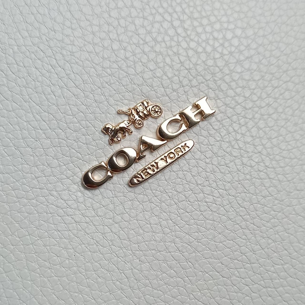 COACH CHARLIE CARRYALL IN SIGNATURE CANVAS (31210) ðšāđāļĢāļĩāļĒāļāļŦāļĢāļđ āļāļĨāļēāļŠāļŠāļīāļ//āļāļĢāļ°āđāļāđāļēāļāļ·āļ āļāļĢāļ°āđāļāđāļēāļŠāļ°āļāļēāļĒ āļāļĢāļ TOTE āļŠāļļāļāļŦāļĢāļđāļŦāļĢāļē āļāļĩāđāļāļāđāđāļāđ āđāļĄāđāļāļģāđāļ// āļ§āļąāļŠāļāļļāđāļāļāļ§āļēāļŠ āļāļŠāļĄāļŦāļāļąāļāđāļāđāļāļļāļāļ āļēāļāđāļĒāļĩāđāļĒāļĄ āļĢāļđāļāļāļĢāļāđāļāļāđāļāđāļ āļĨāļēāļĒ SIGNATURE āļŠāļ§āļĒāļĄāļēāļ// āļāđāļēāļāđāļāļĄāļĩ 2 āļāđāļāļāđāļĨāđāļāļāļ§āđāļēāļ āđāļĨāļ°āļāļĩāļ 1 āļāđāļāļāļāļīāļāļ