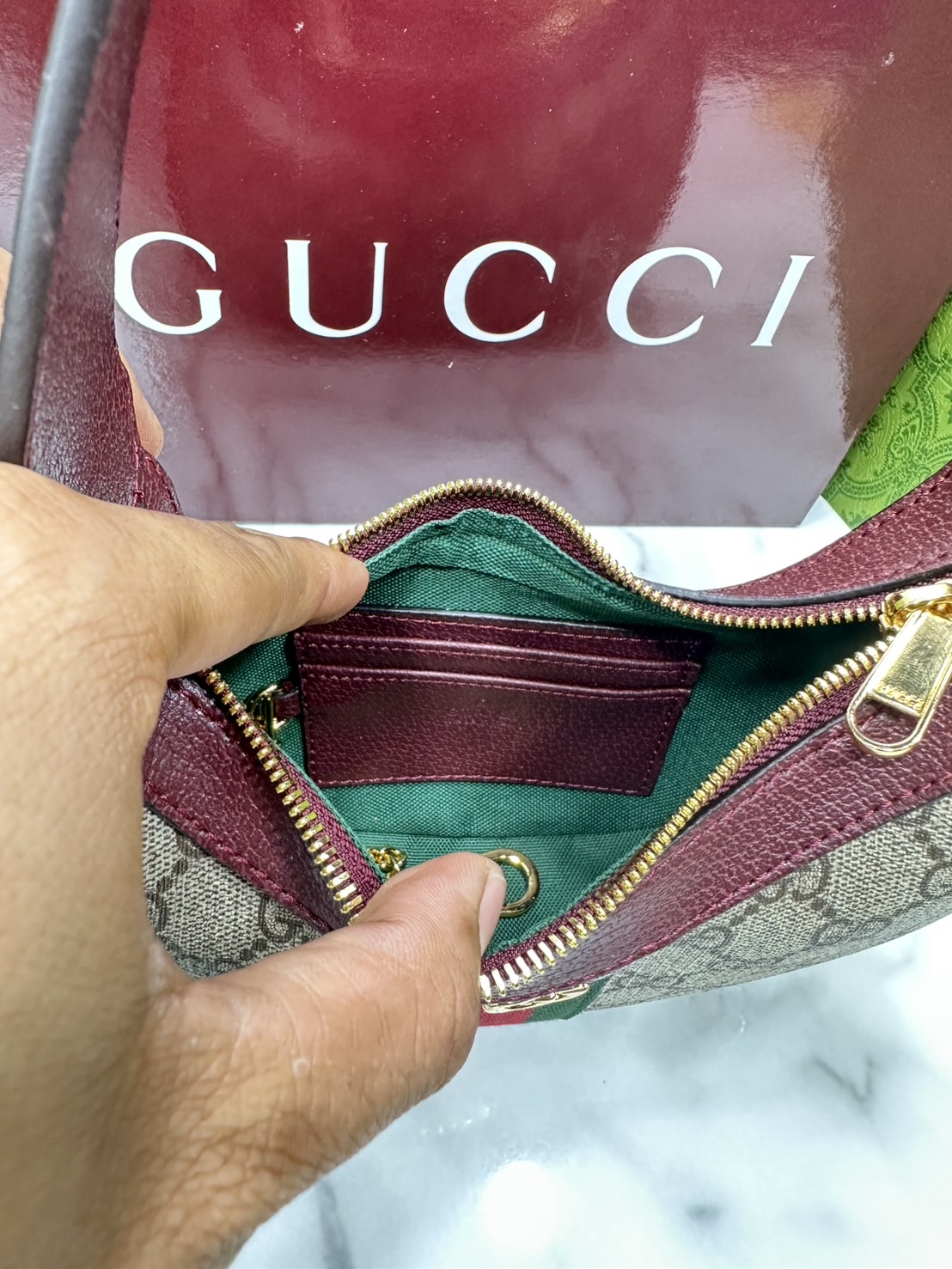 ORI หนังแท้ | Gucci Ophidia small shoulder bag / Gucci Hobo Bag กระเป๋าสะพายทรงโฮโบรูปพระจันทร์ มอบชีวิตชีวาให้กับมรดกของแบรนด์ด้วยแถบ Web