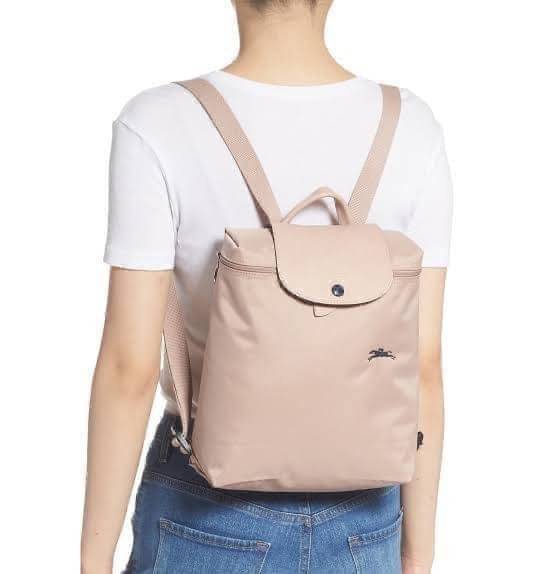Longchamp LE PLIAGE Club Backpack PASTEL พลาดไม่ได้กับสีใหม่แบบพาสเทล มองแล้วสบายตา อีกหนึ่งในกระเป๋ารุ่นยอดนิยมของLongchamp สำหรับสาวแฟชั่นหัวทันสมัย
