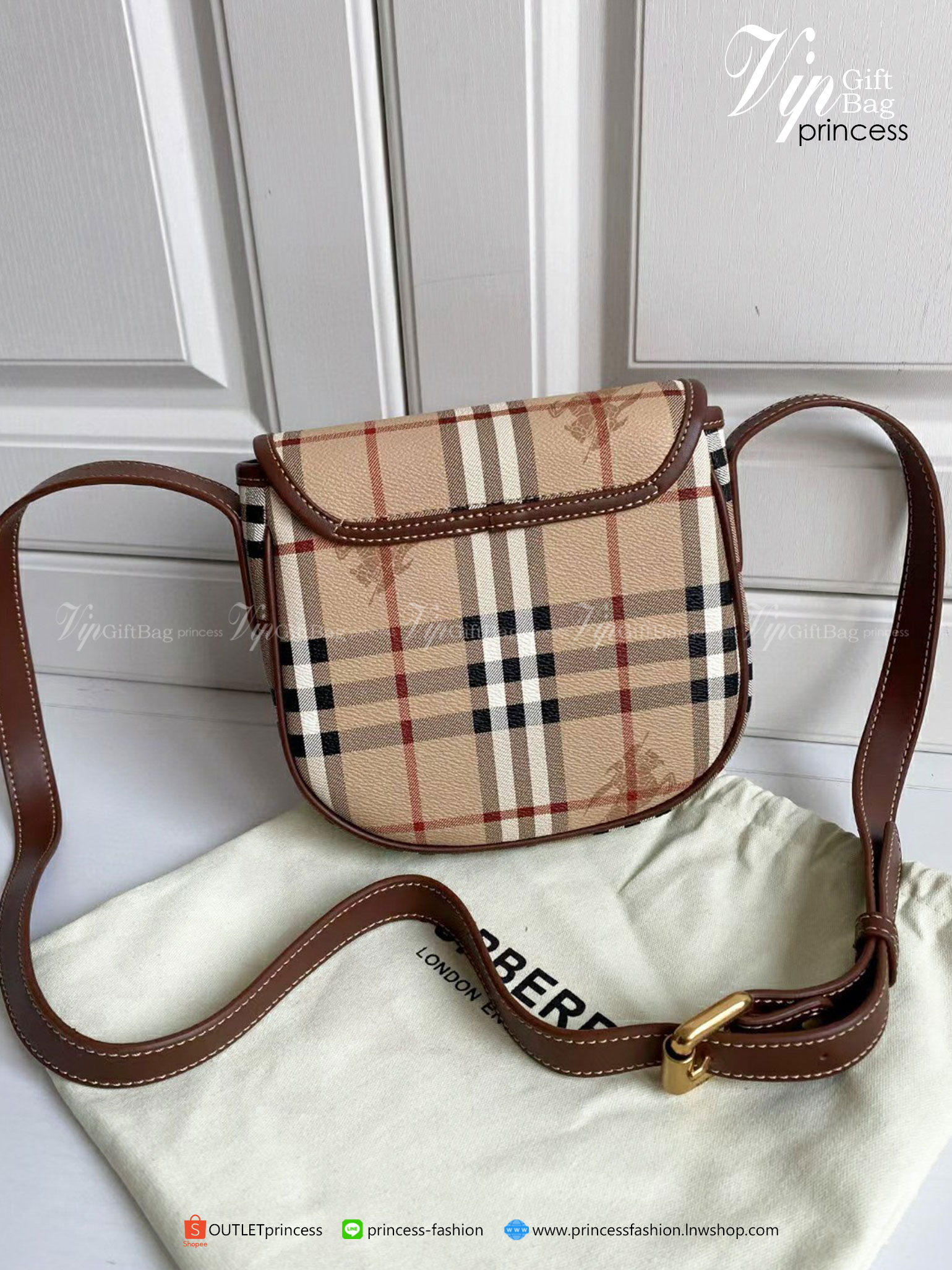 พรีเมี่ยมกิ๊ฟแท้ 100% BURBERRY CROSSBODY VINTAGE BAG VIP GIFT WITH PURCHASE (GWP)