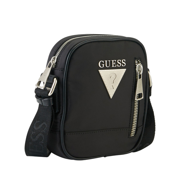 New GUESS SHOULDERBAG HM 6122 พร้อมส่งกระเป๋าสะพาย รุ่นนี้ใช้ได้ทั้งชาย/หญิง วัสดุไนล่อนอย่างดี คุณภาพสูง ด้านหน้าติดอะไหล่และโลโก้แบรนด์ มีช่องซิปใส่ของจุกจิก เปิดปิดกระเป๋าช่องหลักแบบซิป ด้านในโล่ง ลึก ใส่มือถือ กระเป๋าสตางค์ใบสั้นหรือสัมภาระอื่นๆได้พอป