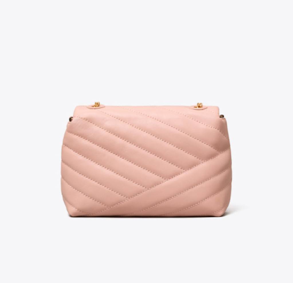 TORY BURCH KIRA CHEVRON EMBELLISHED LOGO MINI BAG ตามคำเรียกร้องจ้า!! ไซส์มินิ สะดวกใช้ พกพาง่าย สไตล์คุณหนู!! กระเป๋าสะพายข้าง ดีไซน์ทรงคลาสสิค โดดเด่นด้วยโลโก้ดีไซน์ประดับเม็ดสี เพิ่มมูลค่าและดึงดูดสายตามากขึ้น วัสดุหนังแกะ สัมผัสนิ่มมือ เปิด-ปิดด้วยกระ