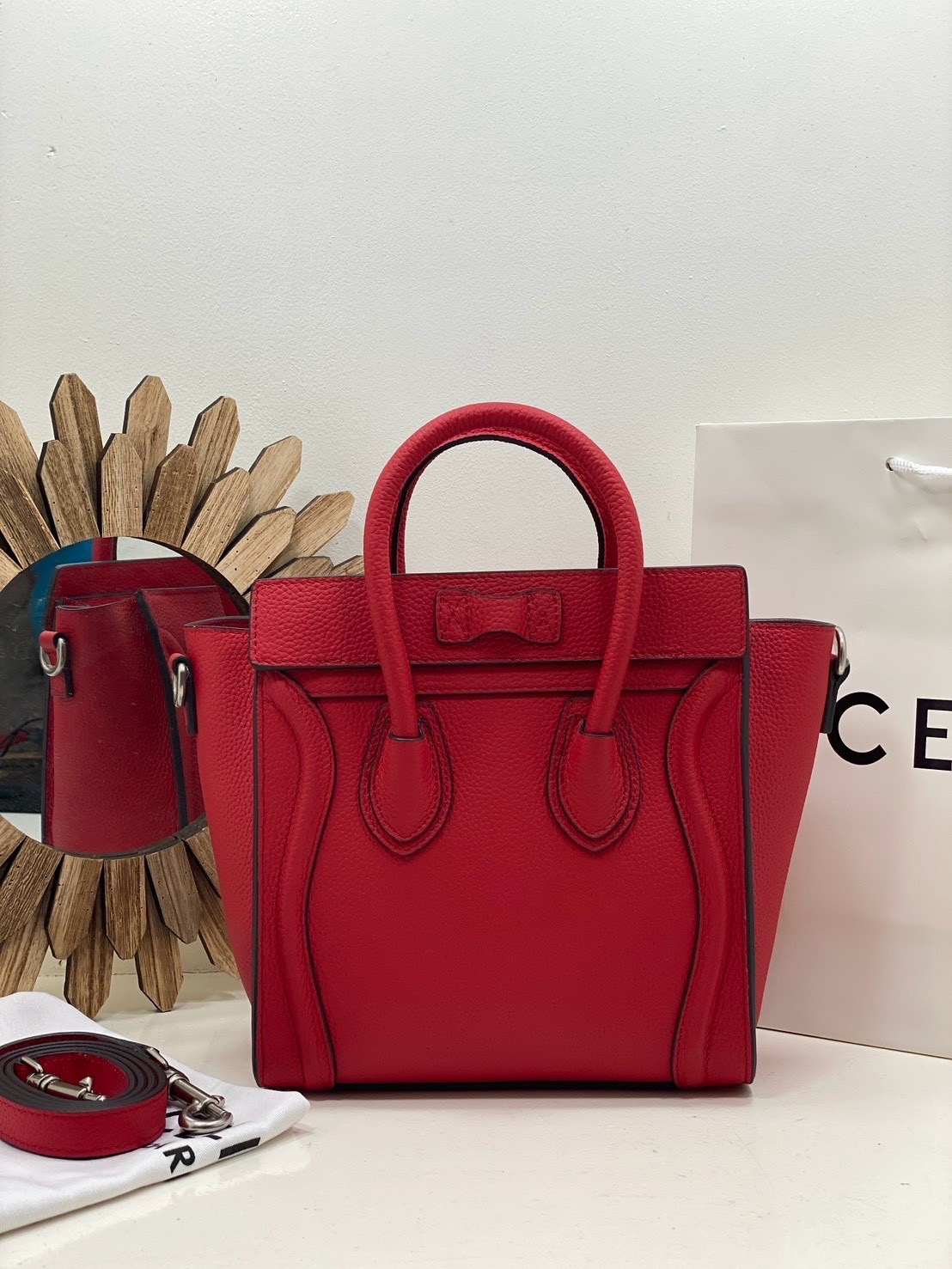 ORI หนังแท้ | Celine Luggage Tote Nano Bag20cm กระเป๋าสะพายทรงโท้ท ดีไซน์เป็นเอกลักษณ์ เรียบหรูดูแพง