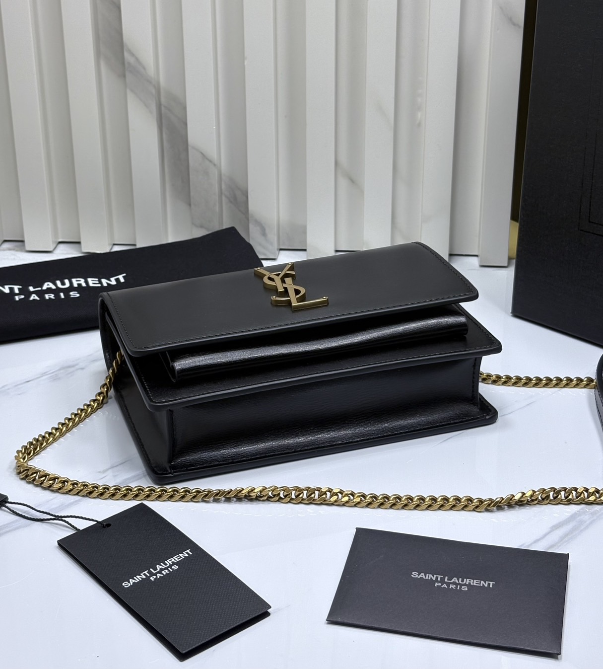 ORI หนังแท้ | YSL Sunset medium in smooth leather กระเป๋าสะพายข้างดีไซน์เรียบหรู โลโก้สวยโดดเด่น ไอเท็มขึ้นแท่น the best seller!!