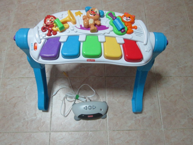 Fisher-Price Laugh & Learn Learn & Move Music Station ของเล่นมือสองสภาพดีมาก