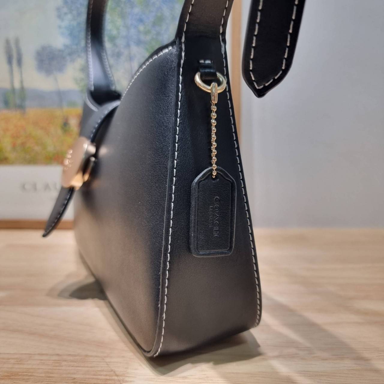 COACH ELIZA SHOULDER BAG IN SIGNATURE CANVAS CR532 / CR533 กระเป๋าสะพายไหล่ทรงโฮโบสุดหรู ดีไซน์โลโก้แบบใหม่สวยเด่น เกรดท็อปออริ เกรดดีสุด สลับแท้ 1:1 ใช้ต่างประเทศได้