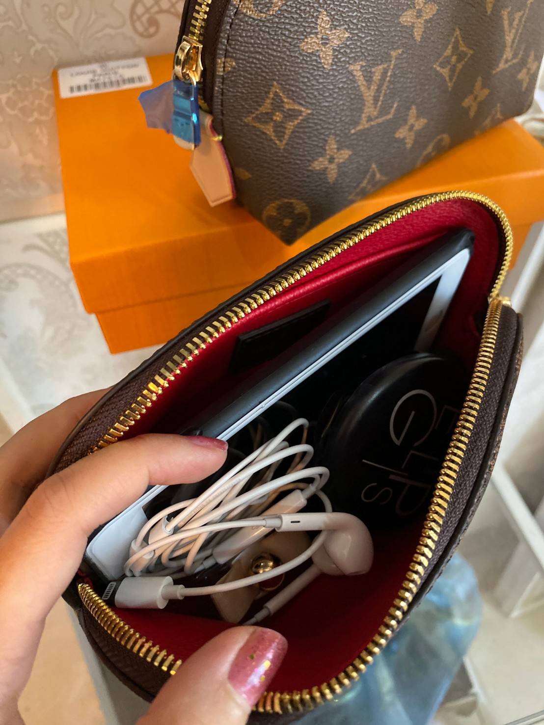 พรีเมี่ยมกิ๊ฟแท้ 100% 】พร้อมส่งที่ไทยที่นี่ที่เดียว LOUIS VUITTON cosmetic Gift Box Set