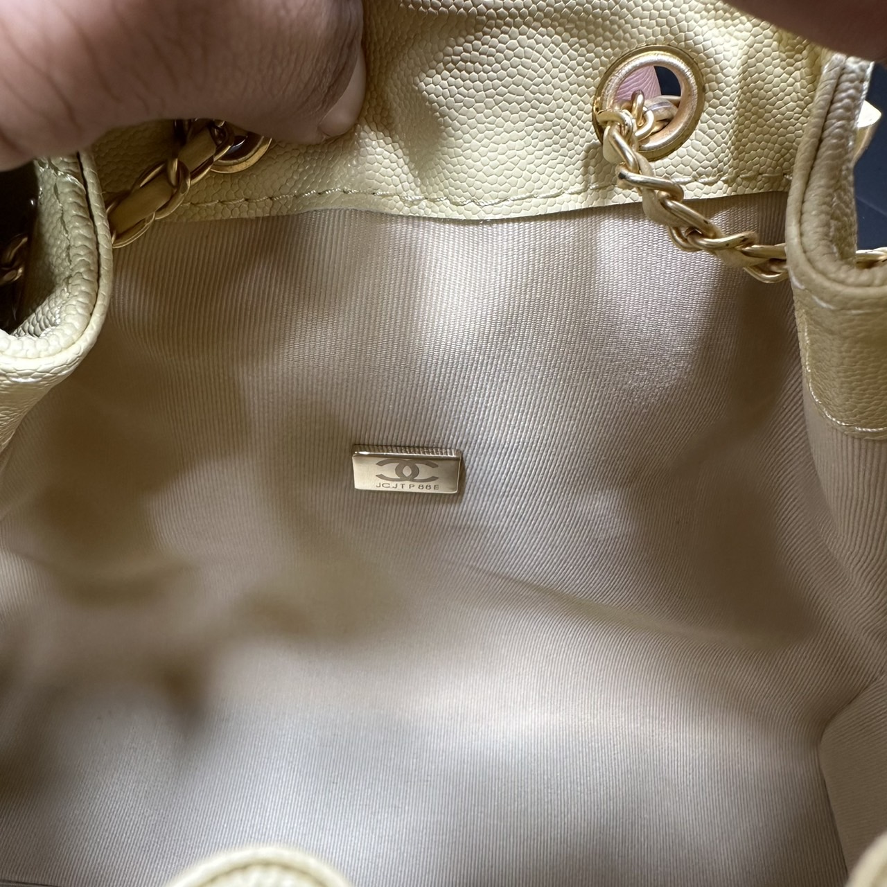 ORI หนังแท้ | 25cm CHANEL 25 Small Handbag Spring-Summer 2025 กระเป๋าสะพายรุ่นใหม่สุดฮอตแห่งปี หนังแท้ลายเกรน ที่สุดแห่งความไอคอนิก มาพร้อมใบเล็ก อะไหล่สีทองสวยหรู