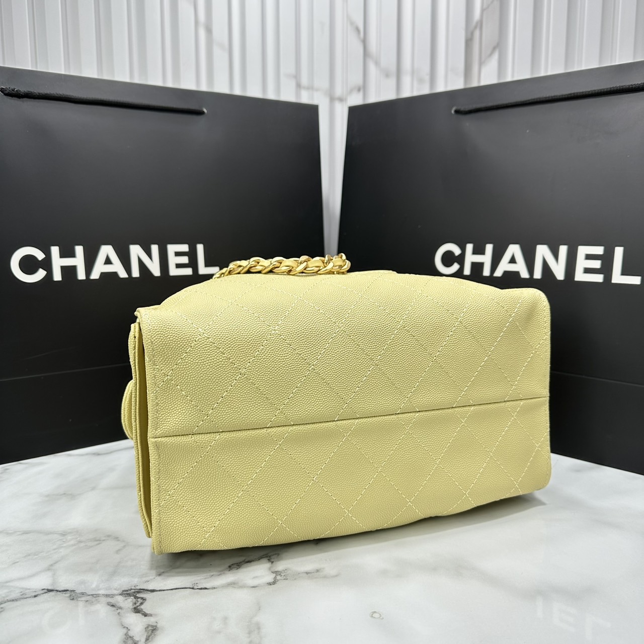 ORI หนังแท้ | 25cm CHANEL 25 Small Handbag Spring-Summer 2025 กระเป๋าสะพายรุ่นใหม่สุดฮอตแห่งปี หนังแท้ลายเกรน ที่สุดแห่งความไอคอนิก มาพร้อมใบเล็ก อะไหล่สีทองสวยหรู