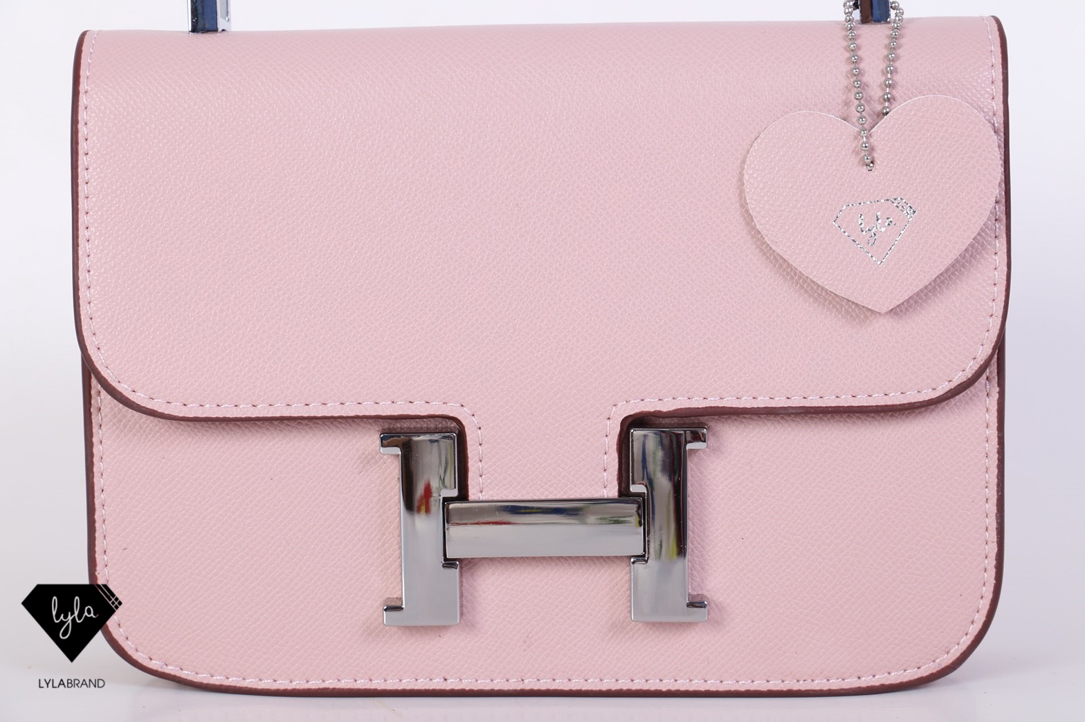 LYLABRAND🔔 Constance Size 23 Cm / Epsom ✨PU top premium นะคะ หนังดีเลอค่าน่าสอยมากกก บอกคำเดียวเลยว่าเด็ดสุด !! เหมือนหนังแท้เบอสุดค่ะคูณผู้หญิง ลูกค้าเก่าน่าจะทราบกันดีอยู่แล้วว่าคุณภาพของร้านนี้ต้องมาเป็นอันดับหนึ่งเท่านั้น อิอิ มีสายยาวส