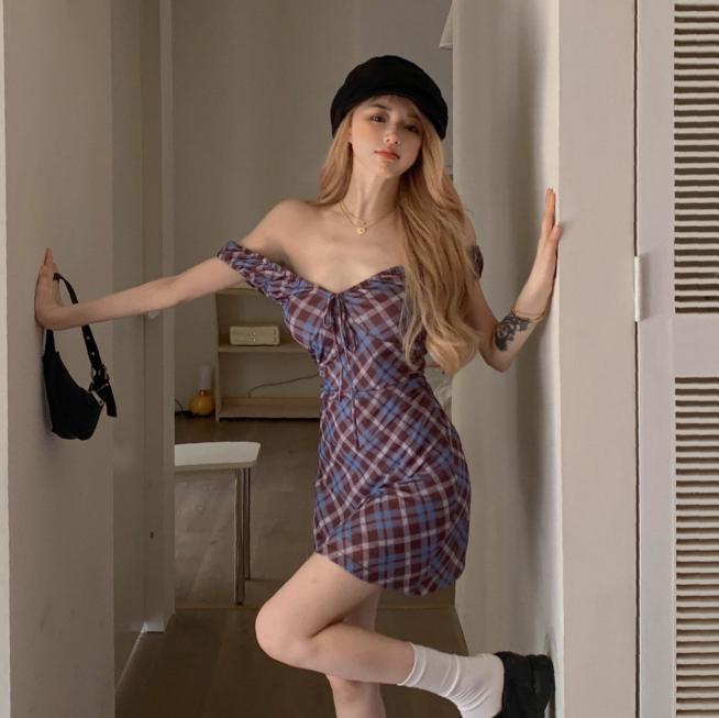พร้อมส่ง 🍏 Panny dress เดรสสายเดี่ยวตัวสั้นลายสก็อตผ้าเนื้อนิ่ม (IN38644)