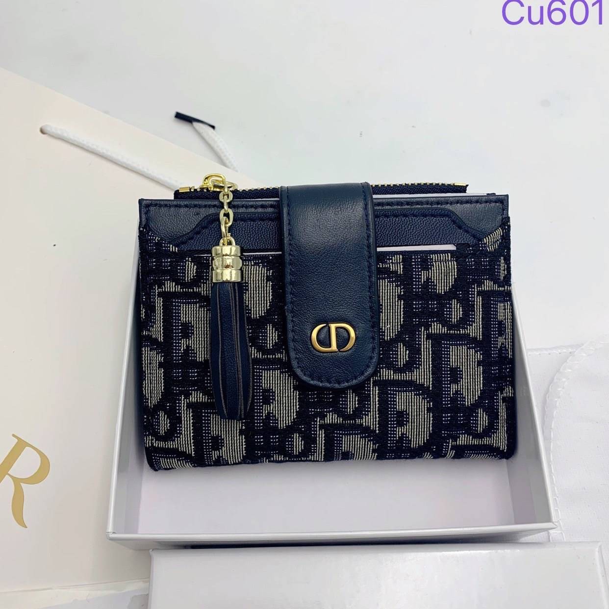 DIOR Zip Wallet jacquard leather / DIOR Card Holder กระเป๋าสตางค์ กระเป๋าใส่บัตรแบรนด์หรู งานเซ็ท 2 ชิ้น สุดคุ้ม พร้อมส่งที่ไทย ภาพสินค้าถ่ายจากงานขายจริง ใช้งานต่างประเทศได้
