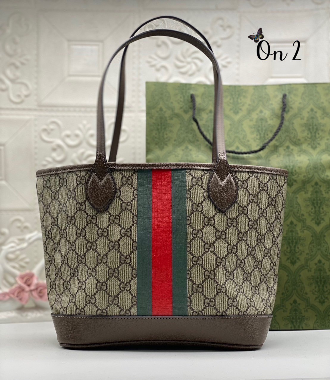 GUCCI TOTE BAG medium เกรดออริจินอล ภาพสินค้าถ่ายจากงานขายจริง ใช้งานต่างประเทศได้ ฮอตสุดแล้วค่ะซิส GG TOTE ทรงชอปปิ้ง มาใหม่ชนช็อป สวยมาก งานจริงสวยทุกมุม ใช้ได้ everyday look เลยค่า