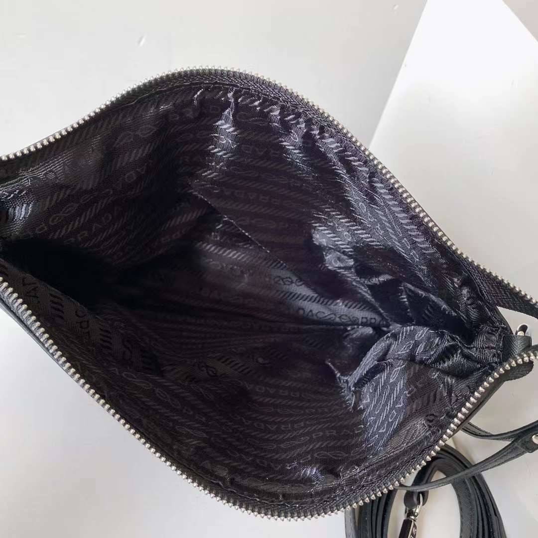 ซื้อ1ได้ถึง3 เซทสุดคุ้ม! SET PRADA TOTE BAG / PRADA SHOPPING BAG กระเป๋าเดินทางขนาดใหญ่ วัสดุ Nylon กันน้ำ อะไหล่เงิน ถือหรือสะพายไหล่ได้ น้ำหนักเบาจุของได้เยอะ เดินทางต่างจังหวัดได้สบายๆ