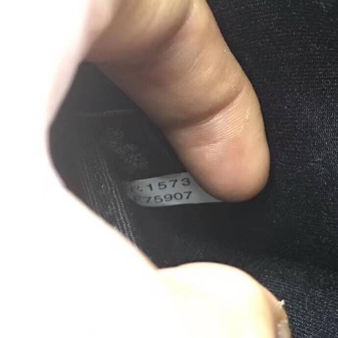 COACH JES CONVERTIBLE BELT BAG IN COLORBLOCK 2IN1 !! กระเป๋าคาดอก/สะพายข้าง ใช้ได้ถึง 2 แบบ!! คุ้มค่ามากที่สุด!! วัสดุหนัง pepble ดีไซน์เรียบ แต่หรู ภายในเป็นช่องโล่ง ใบนี้สาวๆที่ไม่ชอบพกของเยอะ เหมาะมากๆน้า 🙇♀️ ของดีราคาจับต้องได้ ไอเท็มนี