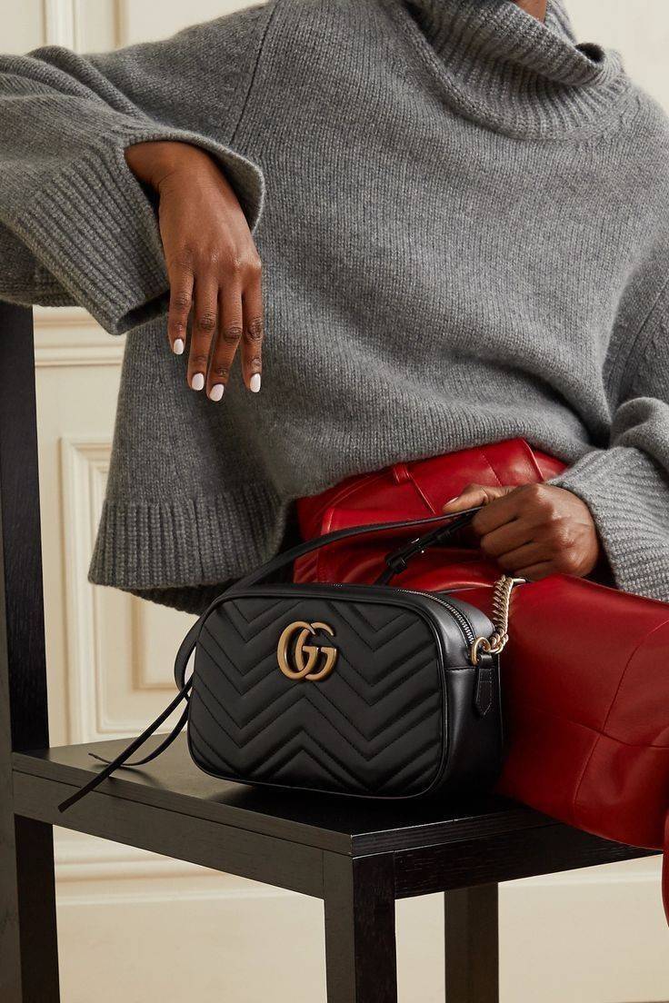 GUCCI GG Marmont small matelassé shoulder bag กระเป๋าสะพายครอสบอดี้ คอลเลคชั่นสุดหรู ใช้งานง่าย เข้าได้กับทุกลุค