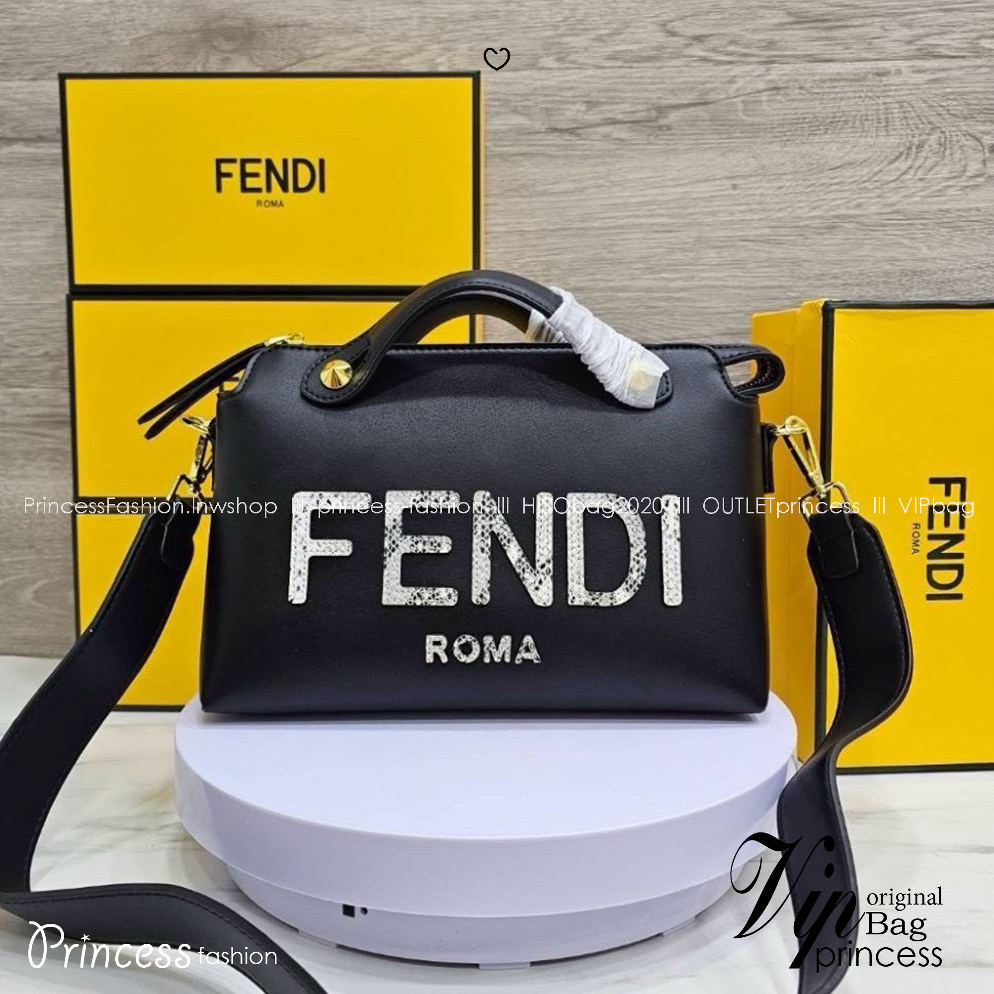 FENDI By The Way Boston Bag Elaphe Dark Gray กระเป๋าสะพายทรงบอสตัน คอลเลคชั่นสุดฮอต โทนดำคมเข้มคลาสสิค ดีไซน์โลโก้ใหม่สวยโดดเด่น เป็นยูนิเซ็กส์จะหนุ่มๆหรือสาวๆก็สะพายได้