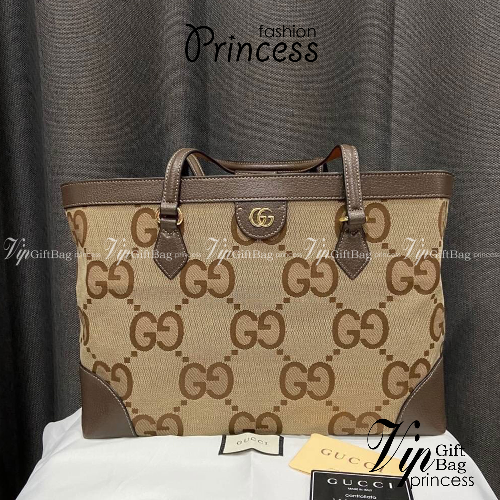 GUCCI jumbo GG medium tote / GUCCI Shopping Bag เกรดออริจินอล กระเป๋าสะพายทางโท้ทใบใหญ่ นำเสนอด้วยผ้าแคนวาส GG ซึ่งเป็นการเลียนแบบชื่อย่อของ Guccio Gucci ในขนาด Maxi ดีไซส์ร่วมสมัยลวดลาย GG โมโนแกรม ภาพถ่ายจากงานขายจริง ใช้งานต่างประเทศได้