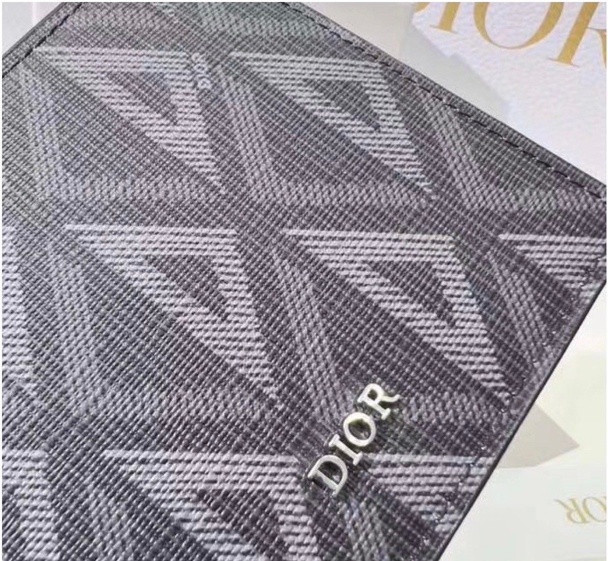 DIOR Wallet CD Diamond Canvas กระเป๋าสตางค์ใบสั้น พร้อมส่งที่ไทย ภาพสินค้าถ่ายจากงานขายจริง ใช้งานต่างประเทศได้