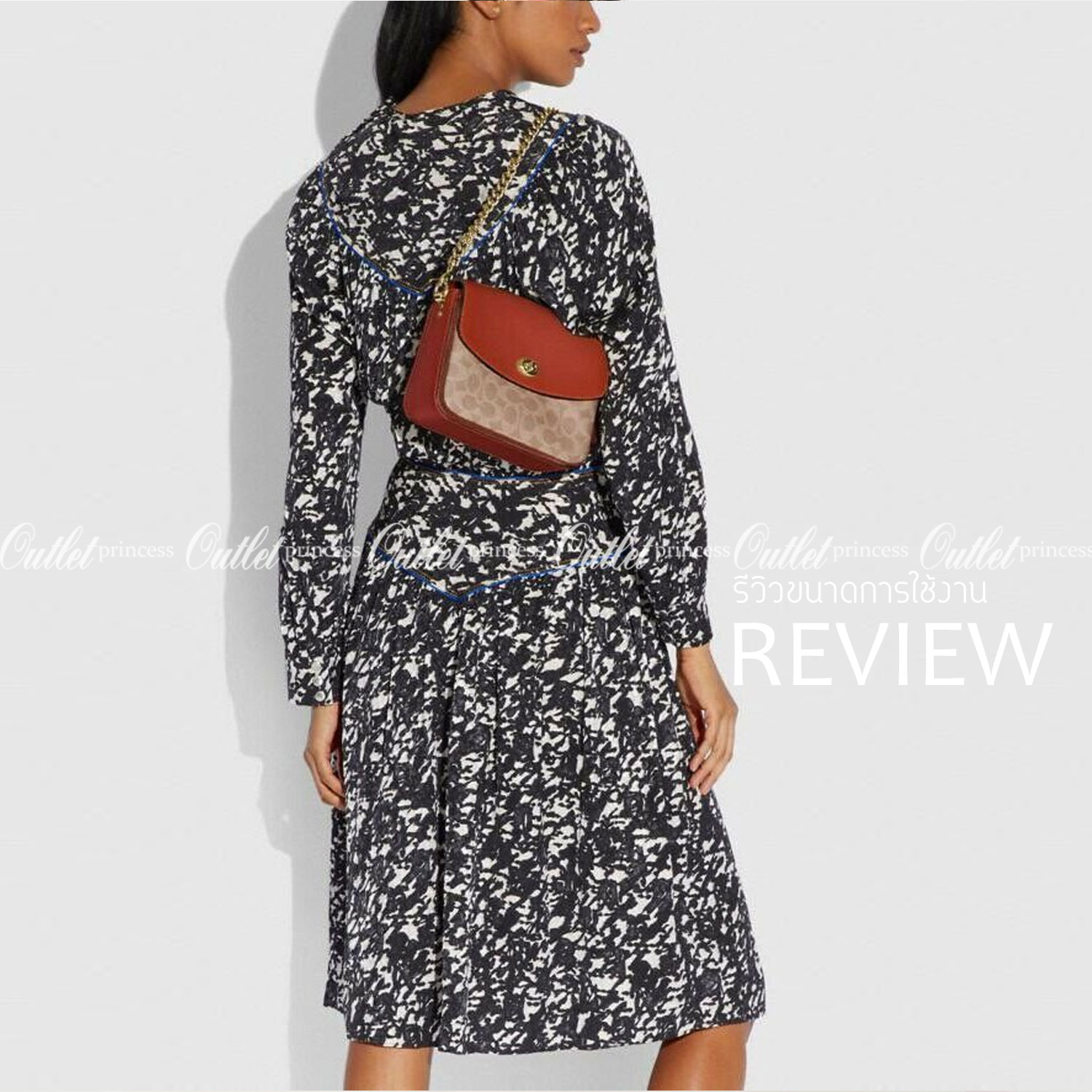 3สาย Coach 89089 Cassie Crossbody 19 In Signature Canvas เรียบหรู ดูดี ต้องไอเท็มนี้เลยจ้า กระเป๋าถือ/สะพายข้าง สุดพิเศษ!! มีสายมาให้ถึง 3 แบบ!! สลับใช้แมทช์ตามสไตล์ได้เลย วัสดุหนังแคนวาสสลับหนังเรียบ เปิด-ปิดด้วยตัวบิดล็อค ภายในแบ่งสัดส่วนอย่างดี ใส่ของไ