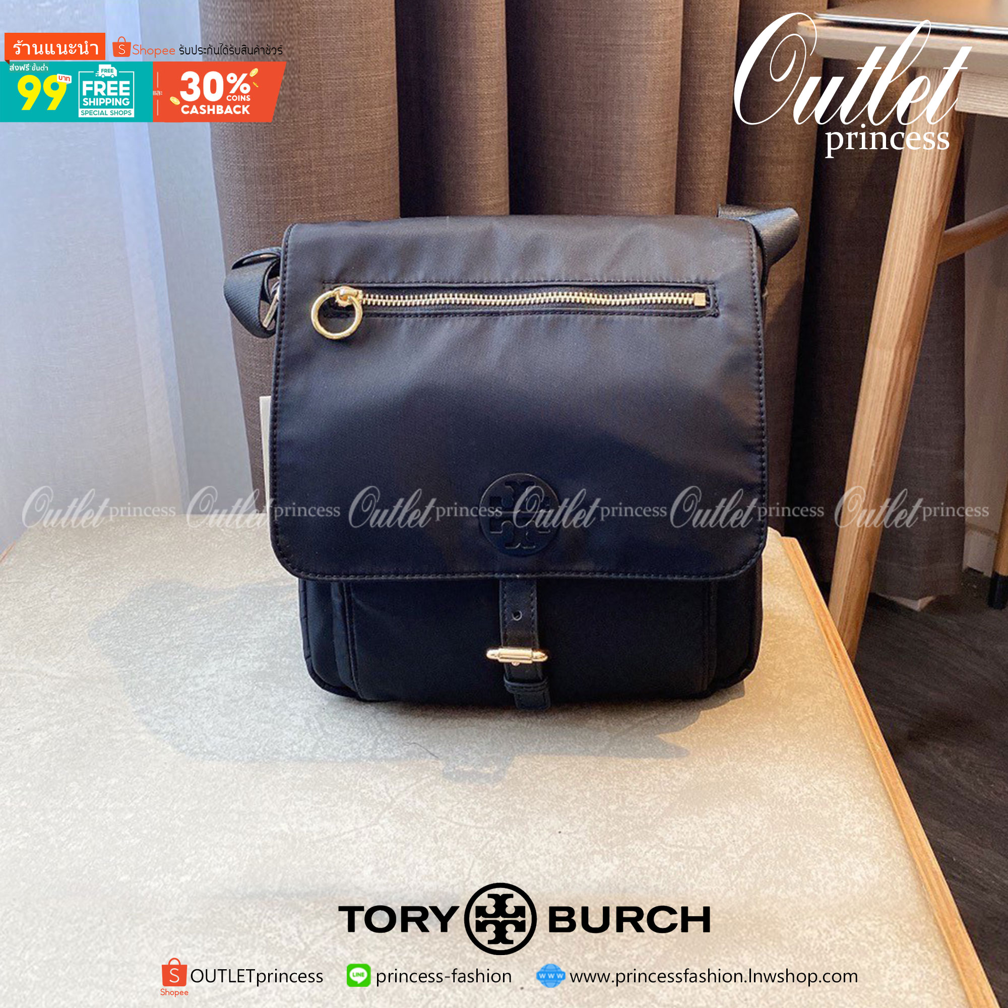ของแท้ 💯% TORY BURCH NYLON CROSSBODY BAG กระเป๋าสะพาย แบบ CROSSBODY วัสดุ NYLON ทั้งใบตัดด้วยหนังลาย SAFFIANO เปิดปิดแบบฝาพับปลอดภัย มีข้องใส่ของใหญ่จุใจ