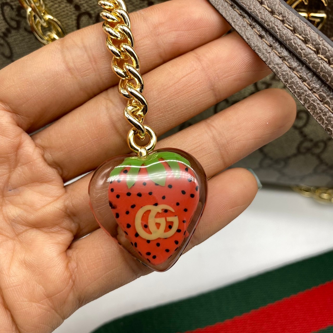 GUCCI Ophidia small handbag strawberry เกรดออริจินอล งานสวยตรงปก ภาพถ่ายจากงานขายจริง ใช้งานต่างประเทศได้