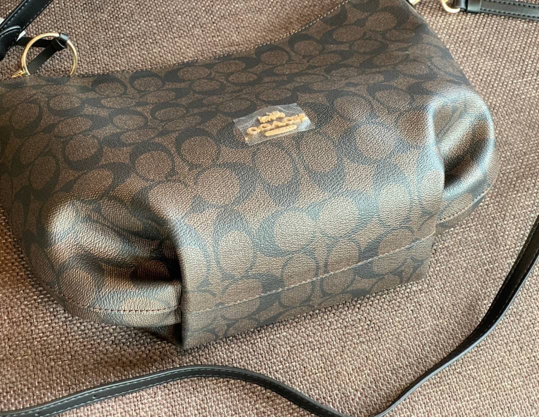 OUTLET 】ปรับราคาลง ได้ไปไม่ผิดหวังแน่นอนจ้าา💥 Coach Pebble Leather Small Skylar Hobo Shoulder Bag((90738)) พร้อมส่งที่ไทย ล่าสุด! กระเป๋าหิ้ว//สะพายข้างได้ ทรงน่ารัก ละมุน หนังแท้ หนังนิ่มมือดีมาก หลงรักแน่นอนค่าา! เปิดปิดกระเป๋าแบบซิปมีพู่ห้อย ใช