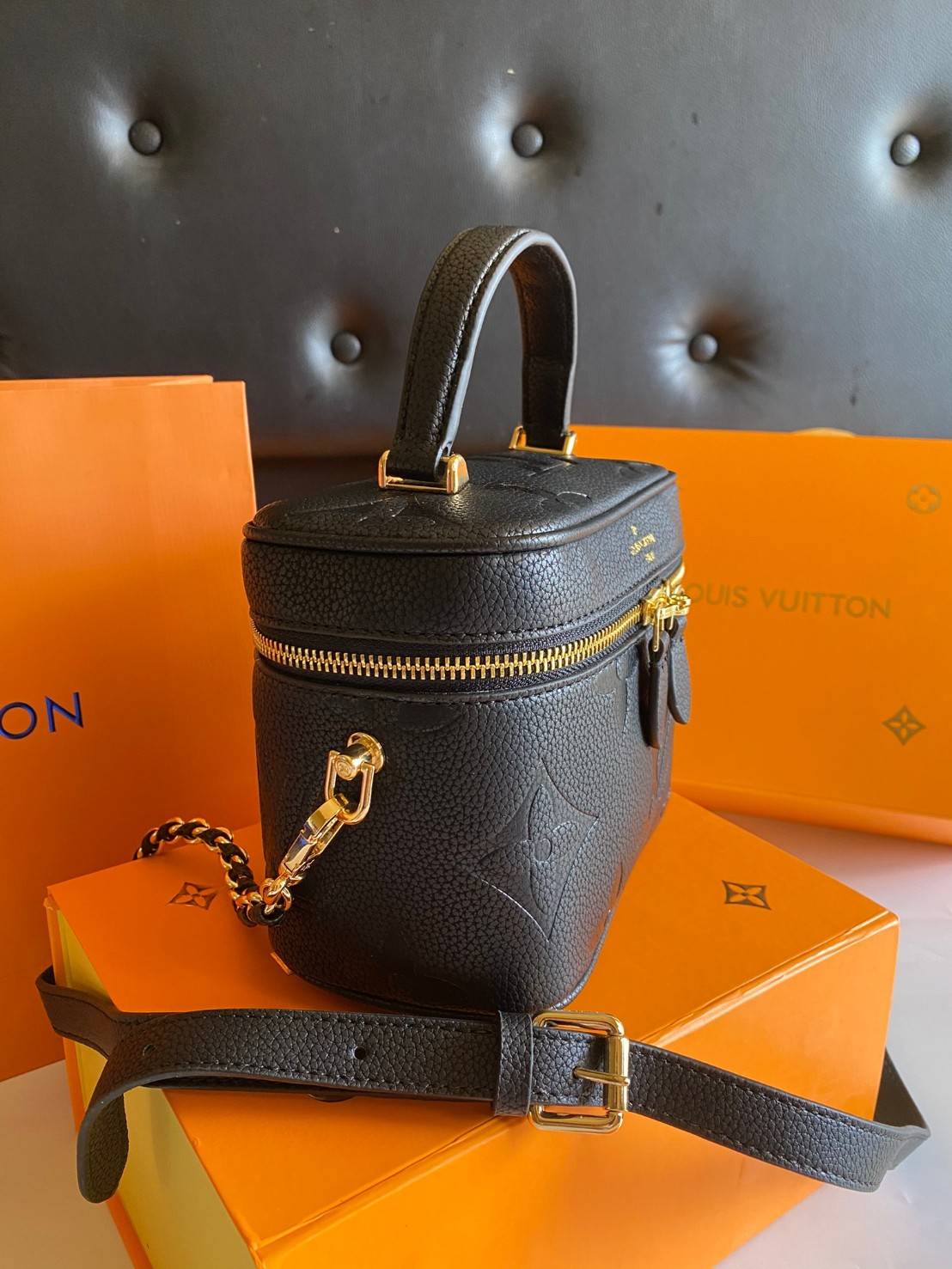 พรีเมี่ยมกิ๊ฟแท้ 100% 】VIPgift LOUIS VUITTON VANITY PM งานหนังแท้ รูปทรงหรูหราทันสมัย