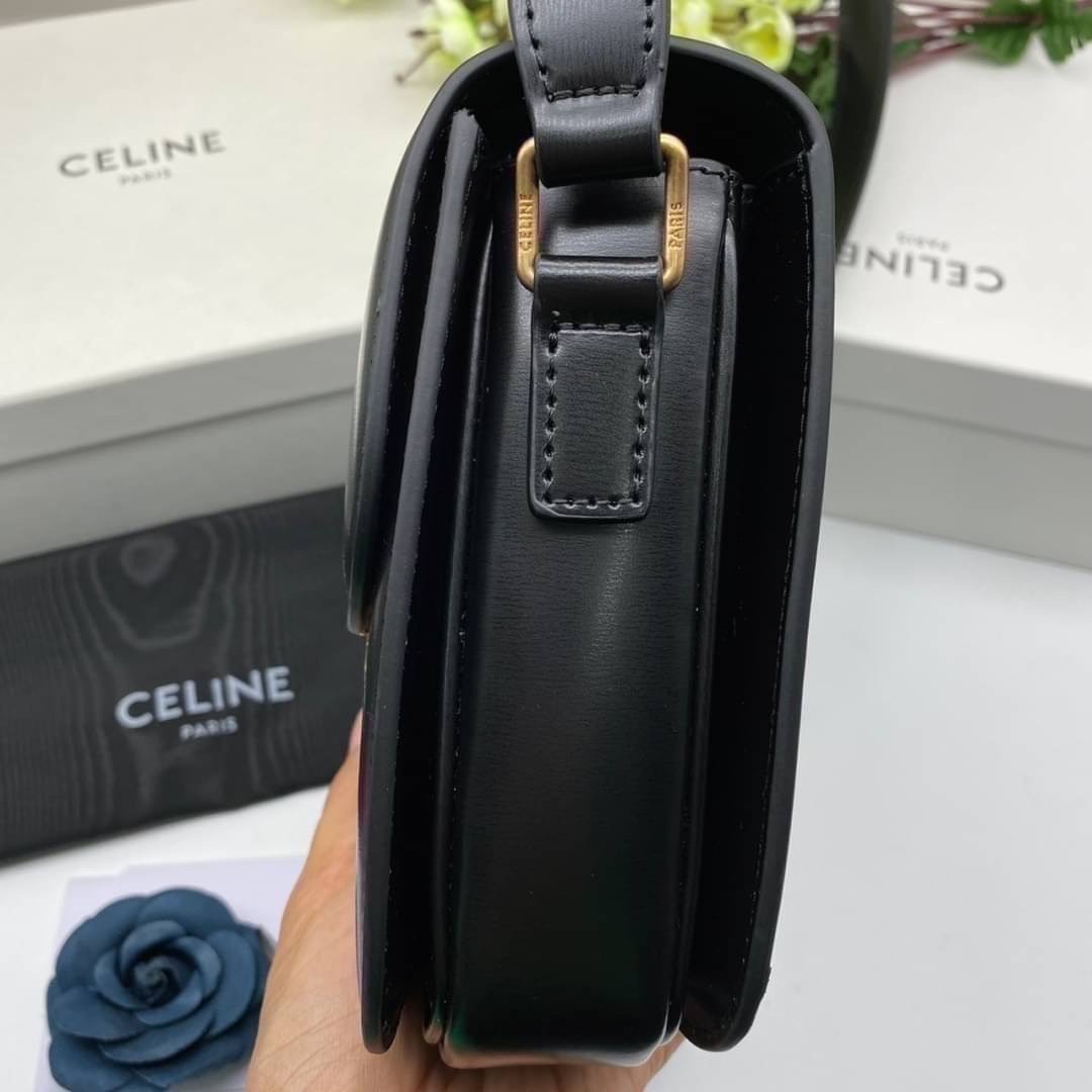 MEDIUM 22cm : CELINE CLASSIQUE TRIOMPHE BAG IN SHINY CALFSKIN / Celine Triomphe Bag / Celine Bag พร้อมส่ง 10 สี เกรดออริ 1:1 กระเป๋าแบรนด์หรูที่ควรมีแห่งปี