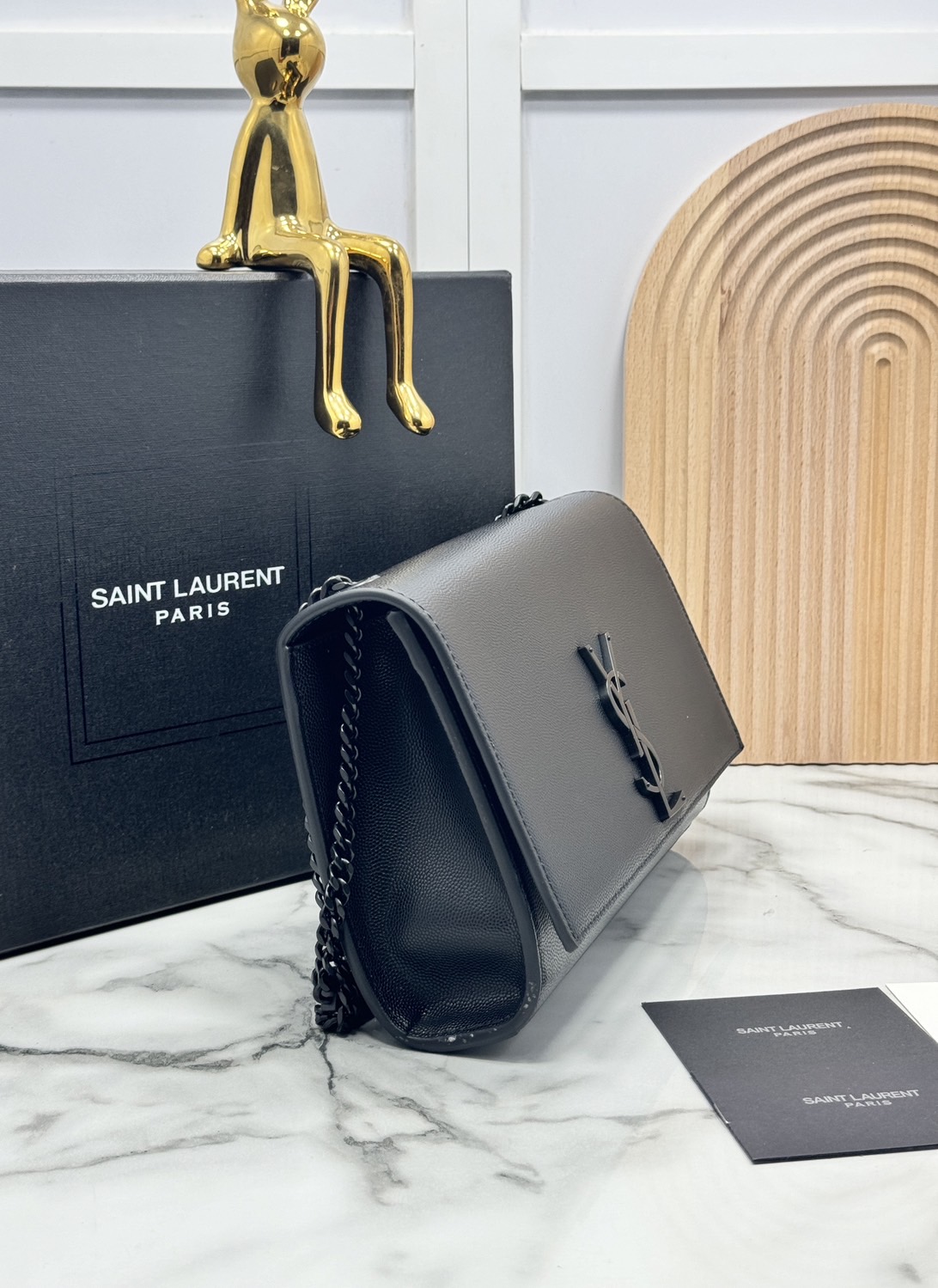 ORI หนังแท้ | YSL KATE MEDIUM BAG / YSL Woc Bag กระเป๋าสะพายทรง woc เรียบหรูดูแพงที่แท้จริง งานหนังเต็มใบโดดเด่นด้วยโลโก้แบรนด์สุดหรู รุ่นฮิตลอดกาลดูดีมีระดับ