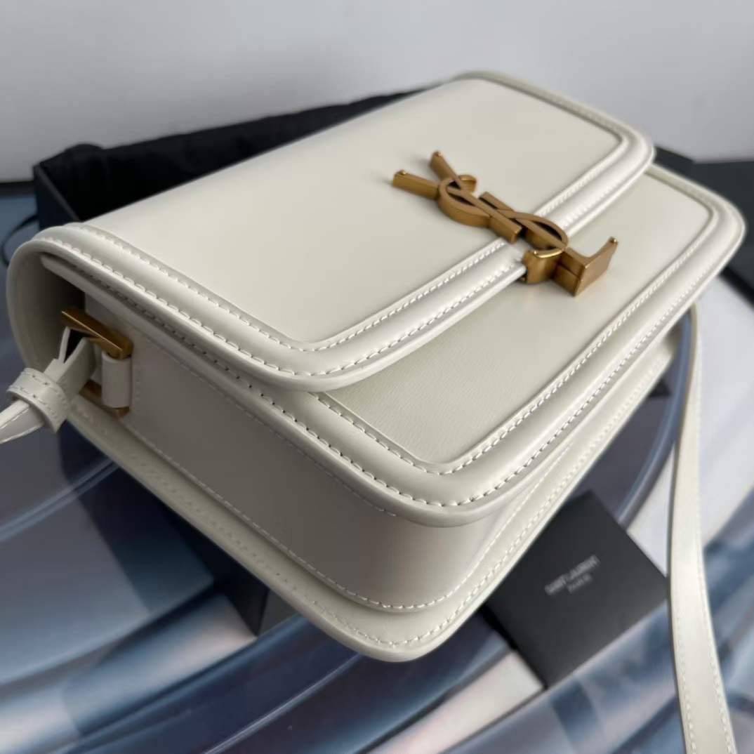 YSL Solferino medium crossbody bag คอลเล็คชั่นน้องโรเซ่ ROSE BLACKPINK ที่สุดแห่งความคลาสสิก เกรดออริจินอล หนังสวยมาก กระเป๋าสะพายรุ่นที่สาวๆ ทุกคนควรมีติดตู้ ภาพถ่ายจากงานขายจริง สวยตามรูป ไม่ผิดหวังค่ะ