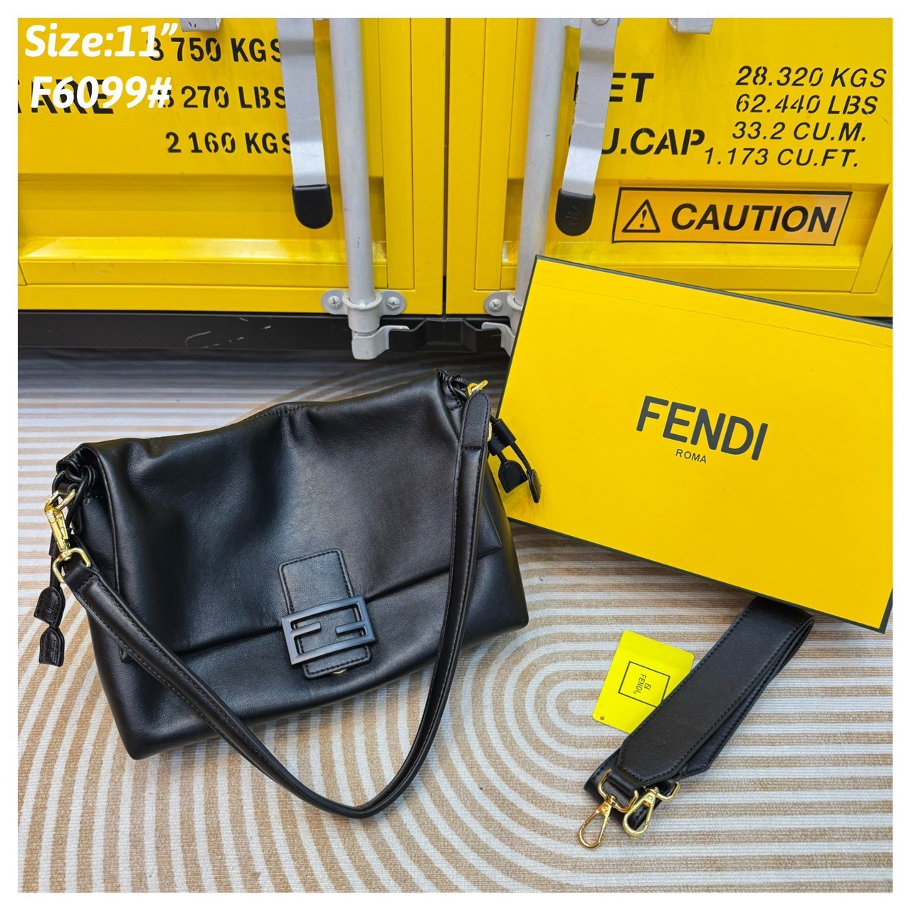 FENDI Mamma Baguette Bag กระเป๋าสะพายทรงสวย ดีไซน์เรียบง่ายคลาสสิค หรู ดูผู้ดี รูปทรงใช้งานง่าย หนังสวยสัมผัสนุ่ม ใหม่ล่าสุด รุ่นลิมิเต็ดที่สาวๆตามหา ภายในโล่งกว้าง เสิร์ฟให้ในราคาน่ารักๆ