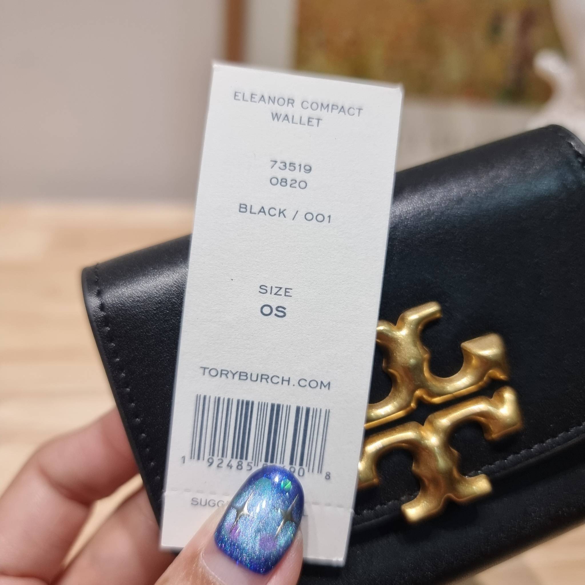 Tory wallet bag / TORY BURCH ELEANOR COMPACT WALLET กระเป๋าสตางค์ใบสั้นรุ่นขายดี แบบพับ ตัวมัมตัวแม่มากๆ ดูหรูหราทุกสี ดีไซน์คลาสสิค ขนาดกำลังพอเหมาะ โดดเด่นด้วยโลโก้สีทองดูแพง