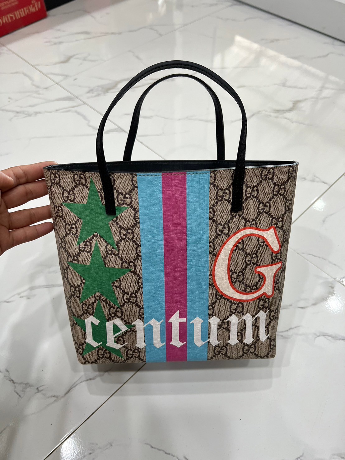 รวมแบบ GUCCI Children's tote bag / Gucci kid tote / Gucci bag พร้อมส่งสต๊อกแน่น กับกระเป๋าโท้ทคิดท์ ไซส์น่ารักน่าใช้ ฮอตไม่หยุด เด็ดทุกดีไซน์ มีลายเข้าใหม่มากกว่าในรูปนะคะ **สินค้าเกรดออริจินอล 1:1 สลับแท้ งานสวยตามรูป ภาพถ่ายจากงานขายจริง ใช้งานต่าง