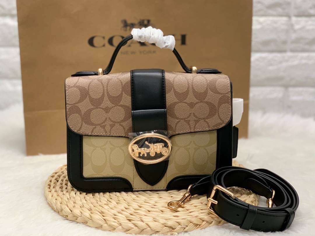 COACH SMALL GEORGIE TOP HANDLE IN BLOCKED SIGNATURE CANVAS ((6504//0468//6192//6015)) compact body portable shoulder bag 🌈ห้ามพลาด รุ่นแนะนำค่าา! พร้อมส่งทันที! กระเป๋าหิ้ว//สะพายข้างได้ วัสดุหนังแท้ 🔺หนึ่งใบทำลายหนังผสมกัน3แบบได้ลงตัวสวยง