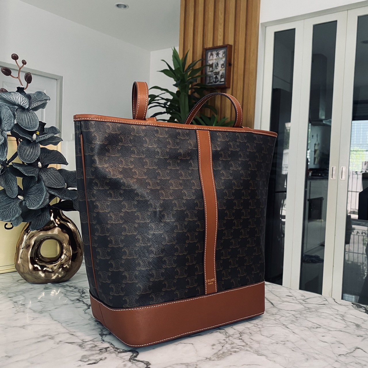 CELINE Cabas in triomphe canvas tote Bag กระเป๋าสะพายทรงโท้ทใบใหญ่ รุ่นยอดนิยม แคนวาสแท้ปั้มลายคมชัด งานสวยหรูคลาสสิคไม่มีเอ้าท์