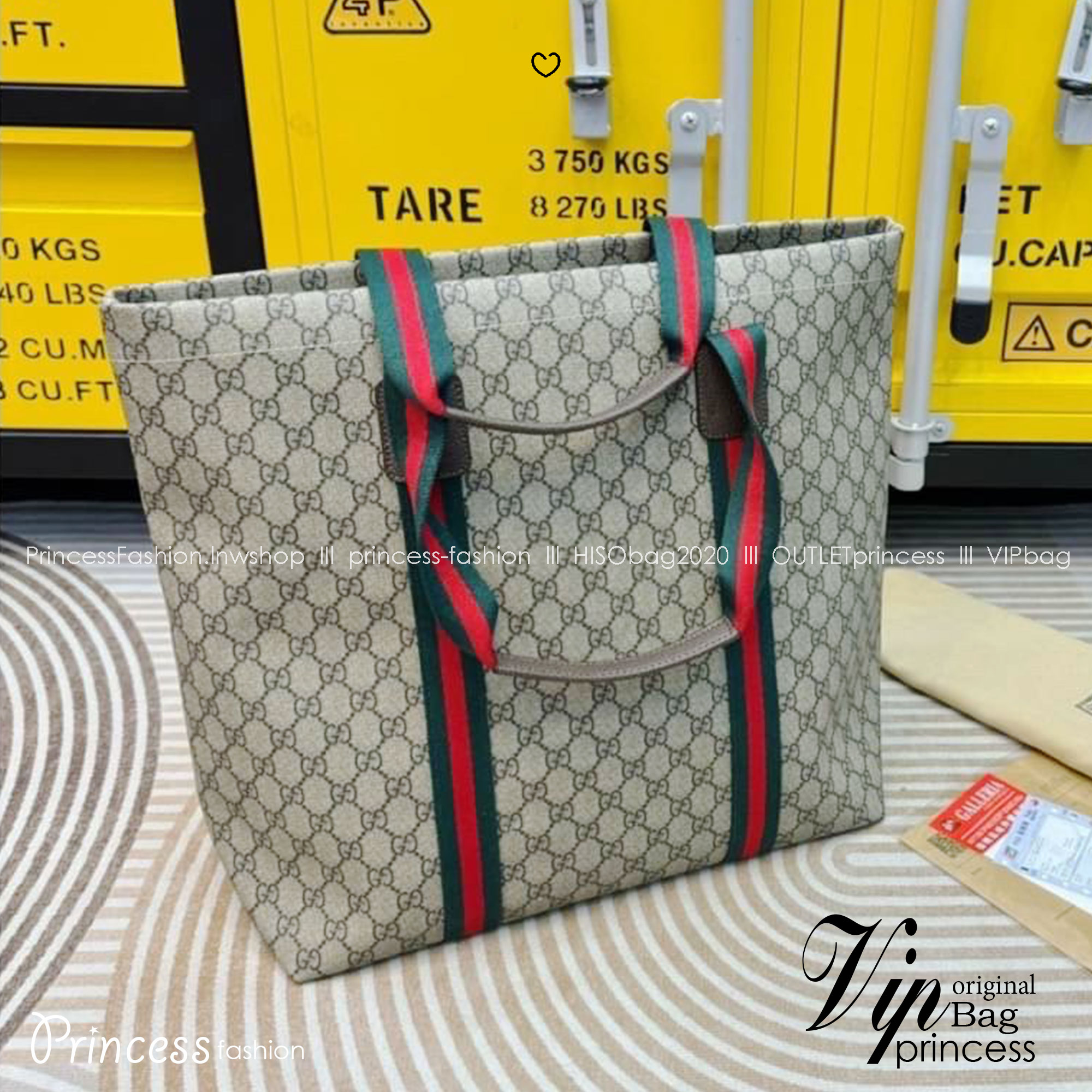 GUCCI GG Tender medium tote bag กระเป๋าทรงโท้ทสุดคลาสสิค เพิ่มกลิ่นอายความโมเดิร์นให้กับดีไซน์แถบสีเขียวแดง สวยเด่นเป็นเอกลักษณ์ใช้ได้บ่อยไม่มีเบื่อ