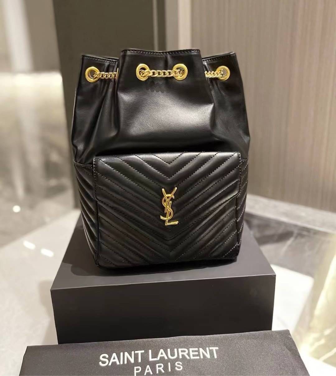 VIP Saint Laurent Joe Drawstring Quilted backpack / YSL Joe Drawstring / YSL Backpack 8" กระเป๋าเป้ใบเล็ก พร้อมส่ง ภาพถ่ายจากงานจริง