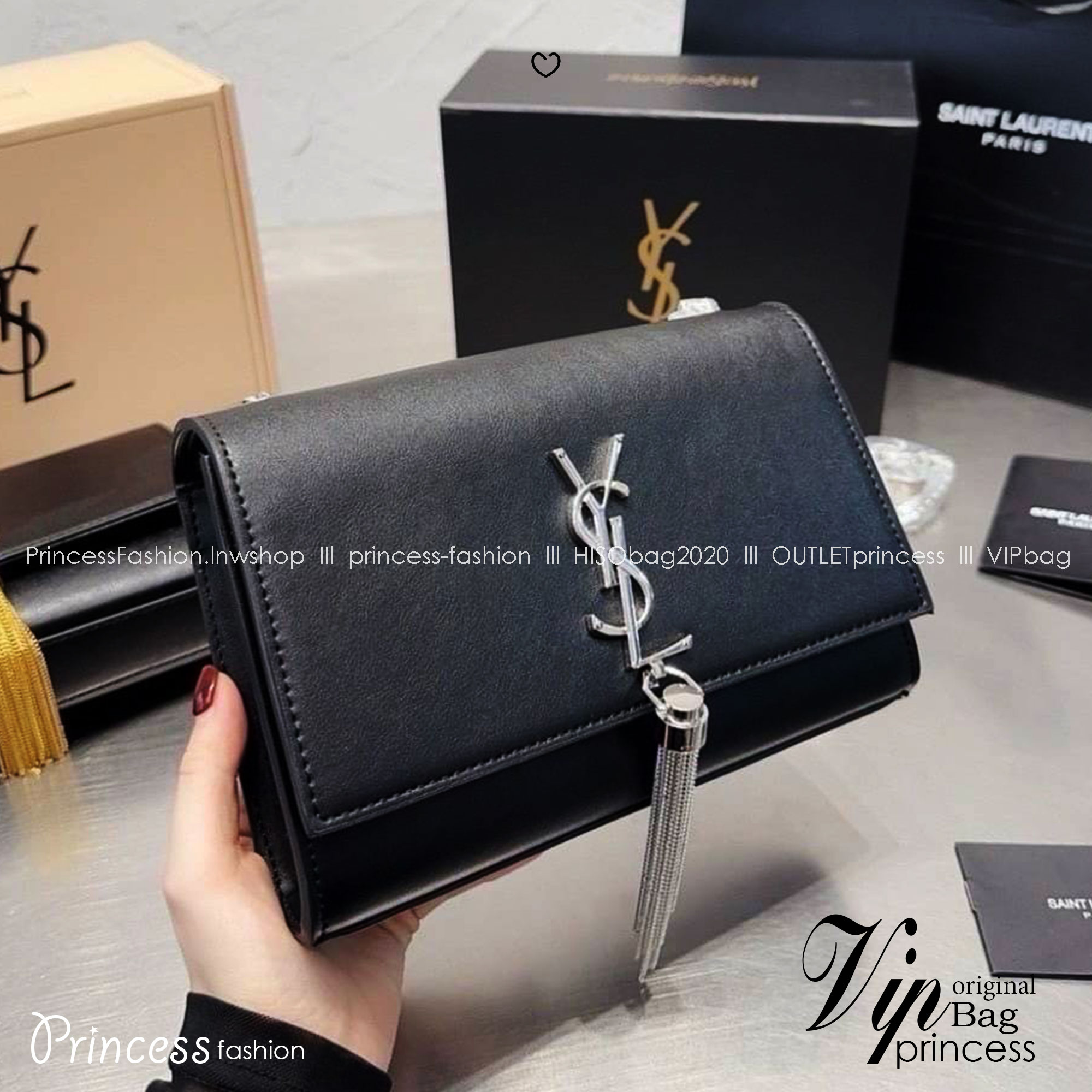 YSL KATE SMALL TASSEL BAG กระเป๋าสะพายทรง woc ที่สุดของความฮอต เป็นเอกลักษณ์ความหรูของแบรนด์เลยก็ว่าได้ ดีไซน์เรียบแต่หรูของจริง เพิ่มดีเทลพู่ห้อยสวยโดดเด่น -- [รับตัวแทนกระเป๋า]