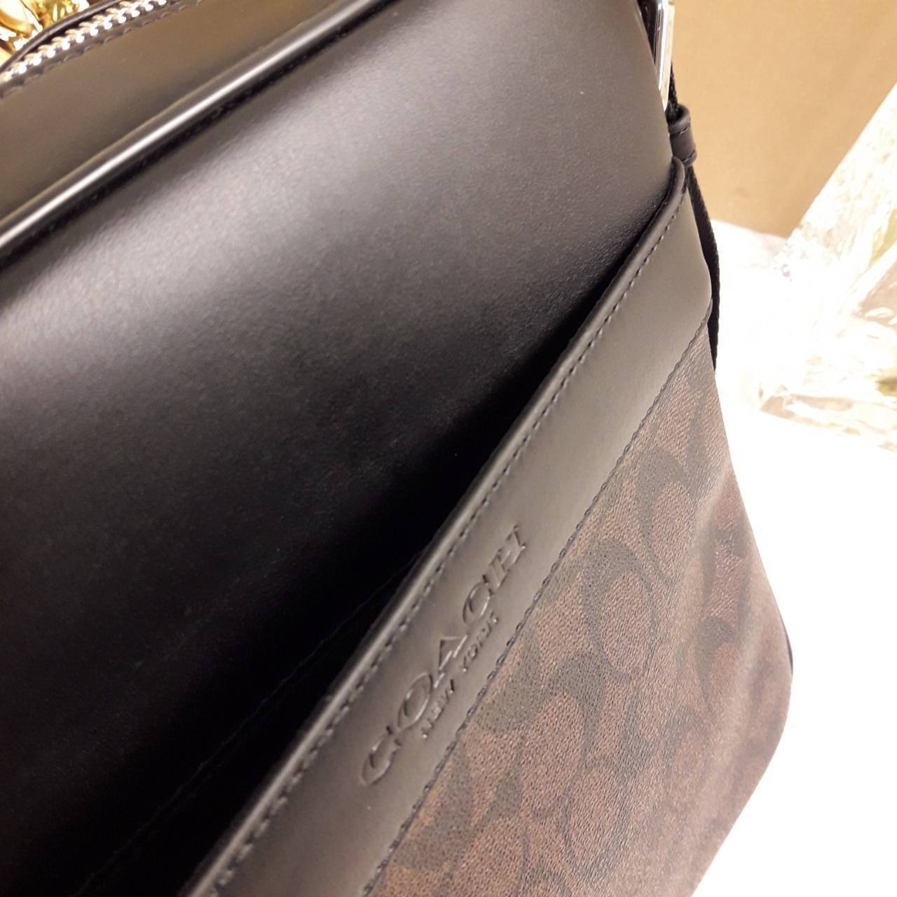 อมตะ ฆ่าไม่ตายจริงๆ กับรุ่นนี้!!😎//>>COACH CHARLES FLIGHT BAG(F54788)🍁สะพายข้าง ทรงสวย เป็นอีกรุ่น ที่ฮิตตลอดกาลไปเรียบร้อยแล้ว//วัสดุหนังแคนวาส สลับหนังแท้อย่างดี // ใช้ได้ทั้งชายและหญิง Unisexสุดๆ ใช้งานง่าย ทรงกล่อง จะสะพายเที่ยว 